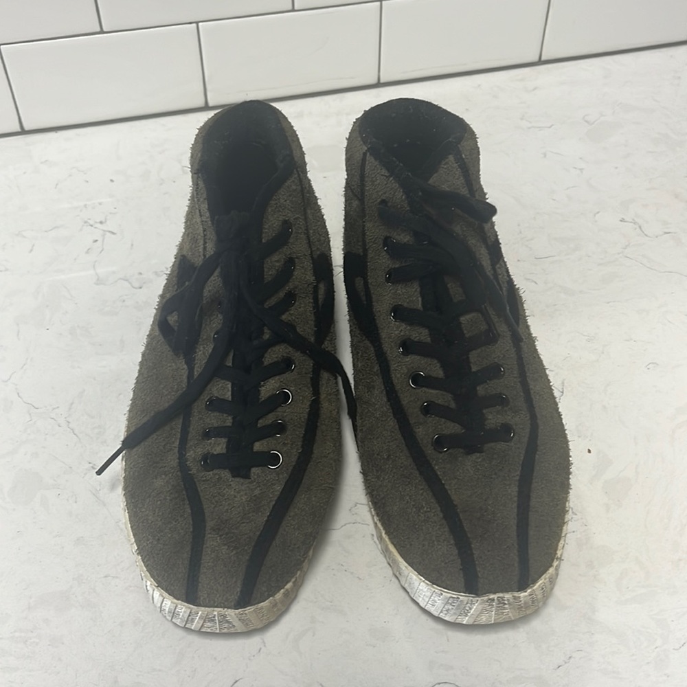 Tretorn Mens Hightops.